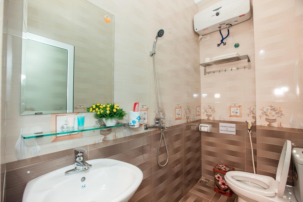 Dang Quang Guesthouse Ha Long Bagian luar foto