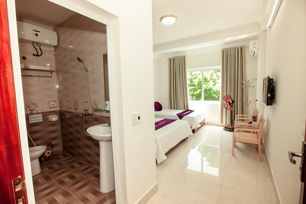 Dang Quang Guesthouse Ha Long Bagian luar foto