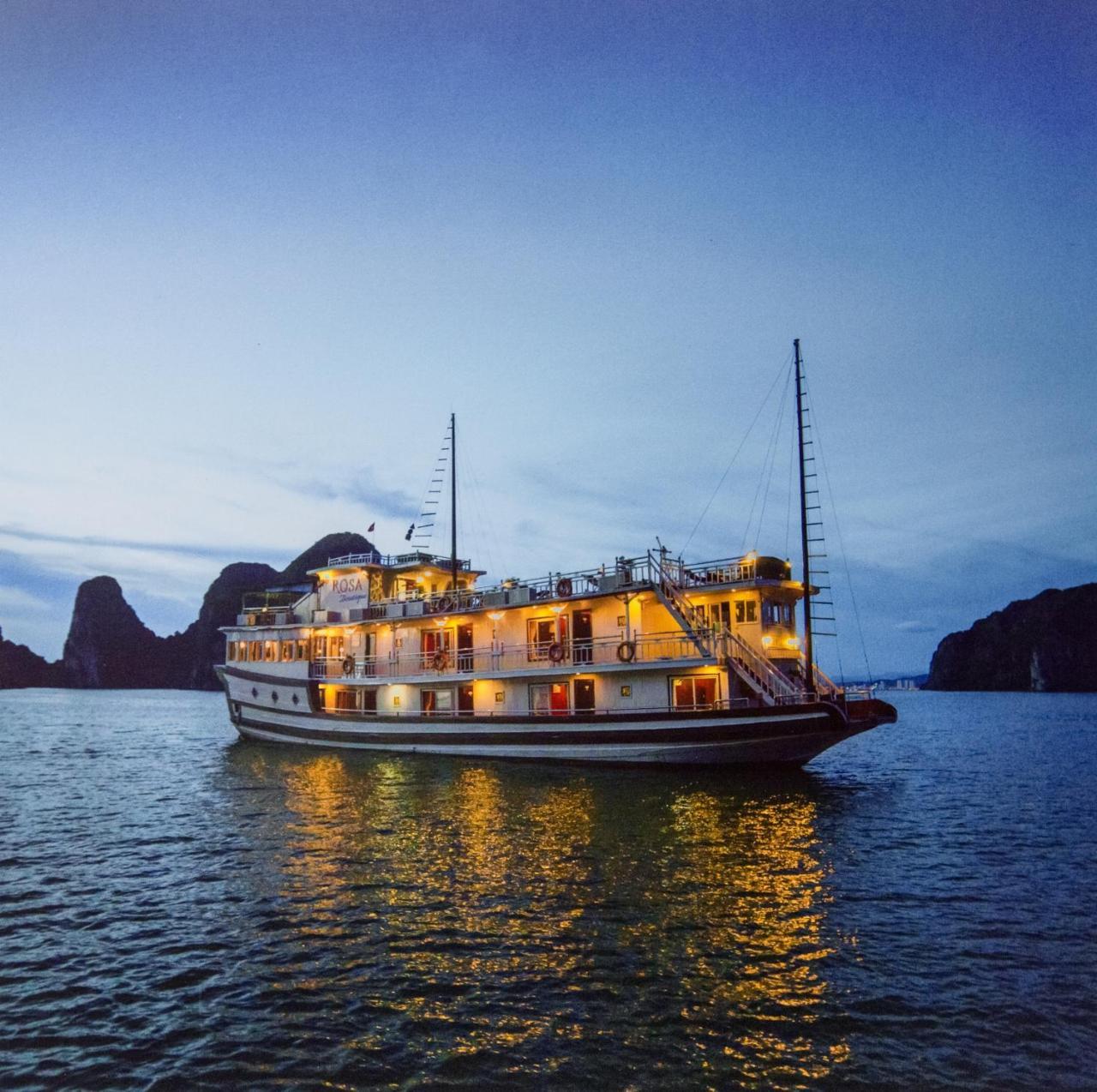 Dang Quang Guesthouse Ha Long Bagian luar foto